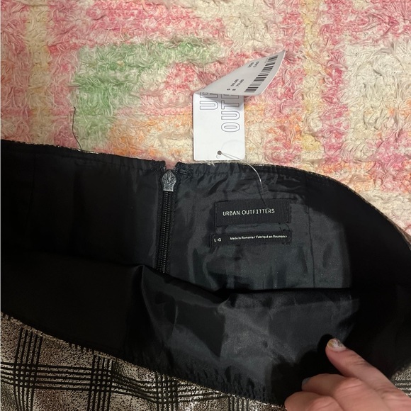 Urban Outfitters Metallic Mini Skirt - L - Picture 3 of 5